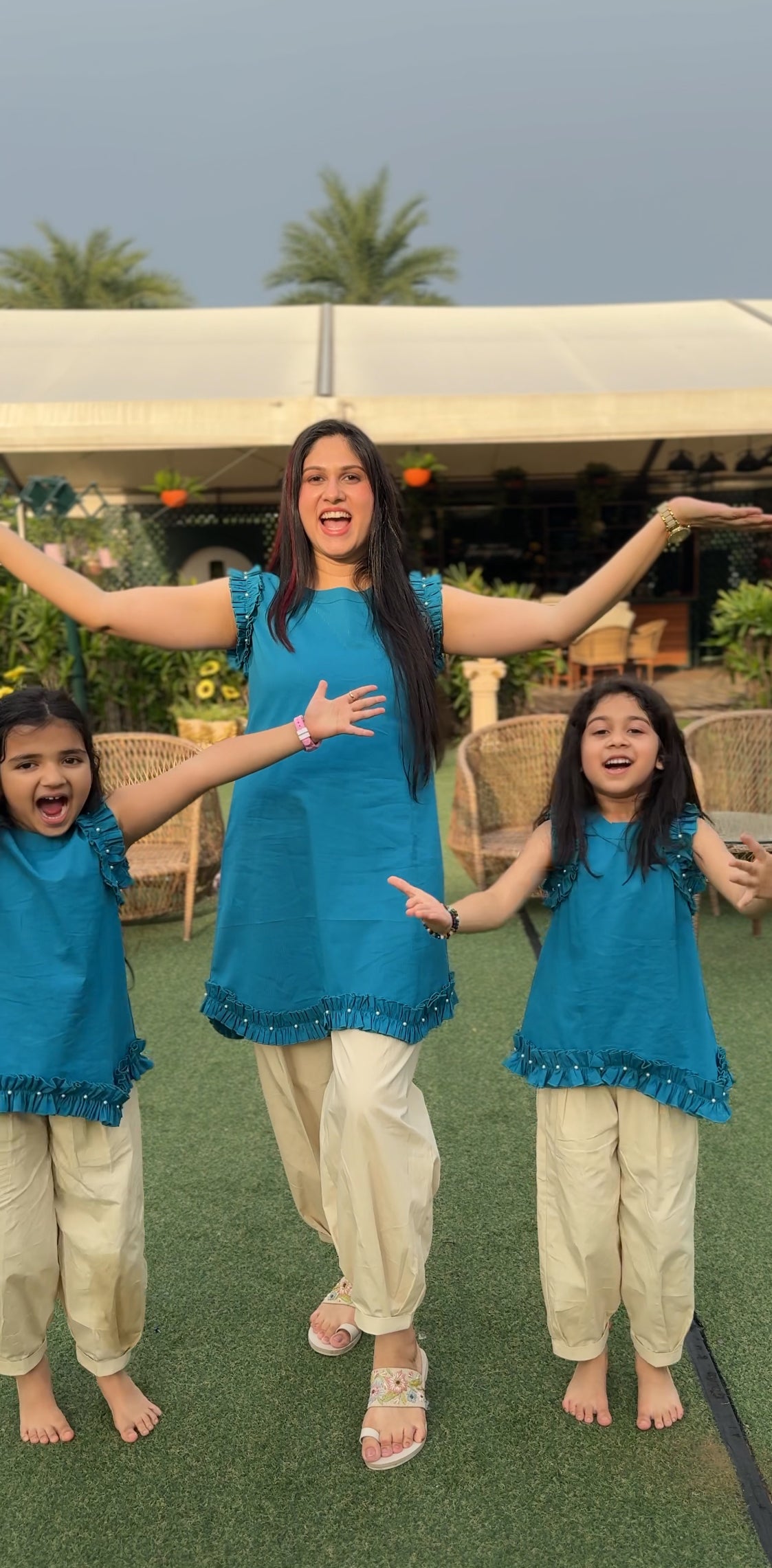 MEERA TWINNING SET - DUO