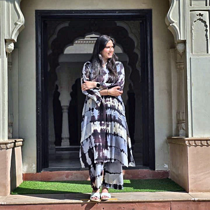Rangreza – Dhuaan Grey Kurta Set